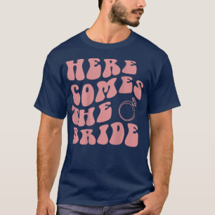 Camiseta Aqui Vem A Tendência Estética Do Anel De Noiva