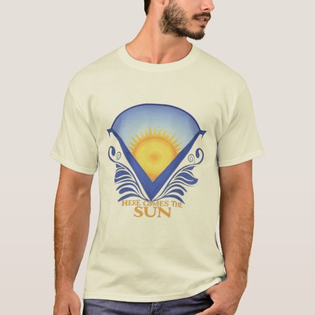 Camiseta Aqui vem o Sol - Tee Gráfico do Sol Vibrante (Frente)