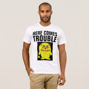 Camiseta AQUI VEM T-Shirts COM PROBLEMAS