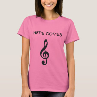 Camiseta aqui vem TREBLE lmao *alto cinco*