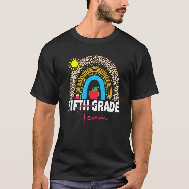 Camiseta Arco-Íris Alô, Professores do Quinto Grau (Frente)