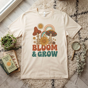Camiseta Arco-íris Cogumelo Retro Boho Bloom & Gro