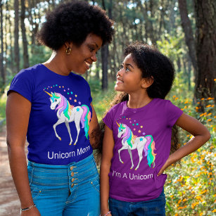 Camiseta Arco-Íris Colorido Unicórnio e Estrelas