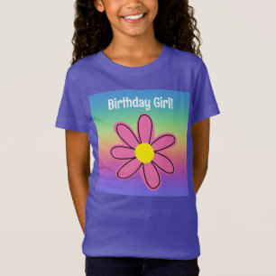 Camiseta Arco-Íris com Garota de Aniversário Flor Rosa