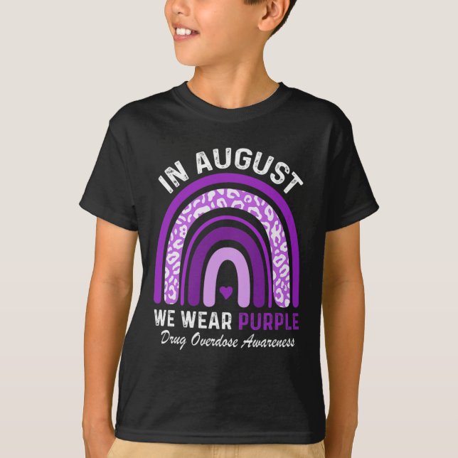 Camiseta Arco-Íris Em Agosto Vestimos Sobredosagem Roxa Com (Frente)