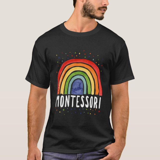 Camiseta Arco-íris Montessori para Professores Montessori (Frente)