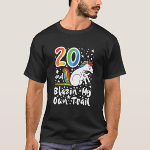 Camiseta Arco-íris Unicórnio de 20 Anos Abrindo Um Caminho
