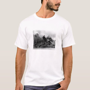 Camiseta Arizona de USS que queima-se no Pearl Harbor