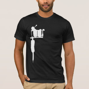Camiseta arma do tatuagem