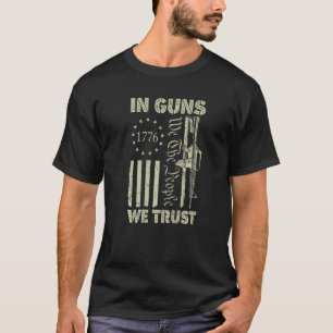 Camiseta Armadilha Americana De Bandeiras Confiamos Em Nós,