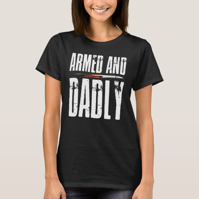 Camiseta Armed AND Dadly Pride Flag USA Patriotic American  (Frente)