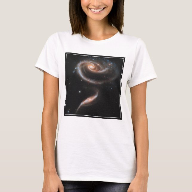 Camiseta Arp 273 Interagindo Galáxias Em Andromeda. (Frente)
