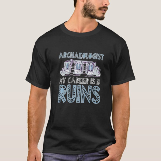 Camiseta Arqueólogo Egípcio De mitologia Em Que Minha Carre (Frente)
