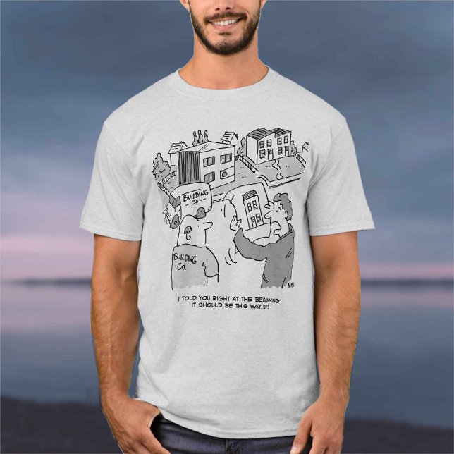 Camiseta Arquiteto e construtor analisando os planos da Cas (Criador carregado)