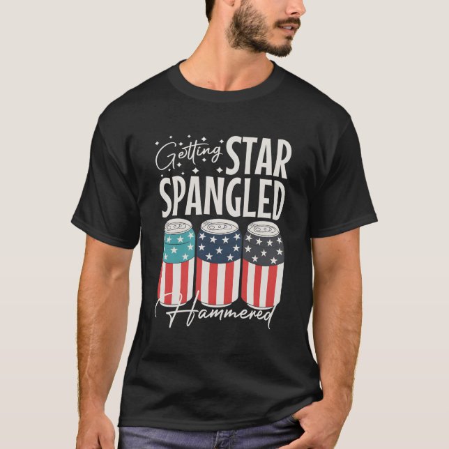 Camiseta Arranjando Uma Cerveja Com Hammered Com Estrela Em (Frente)