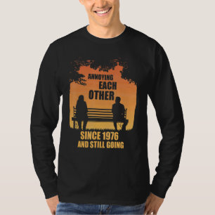Camiseta Arruinando-Se Desde 1976 E Ainda Indo Sol
