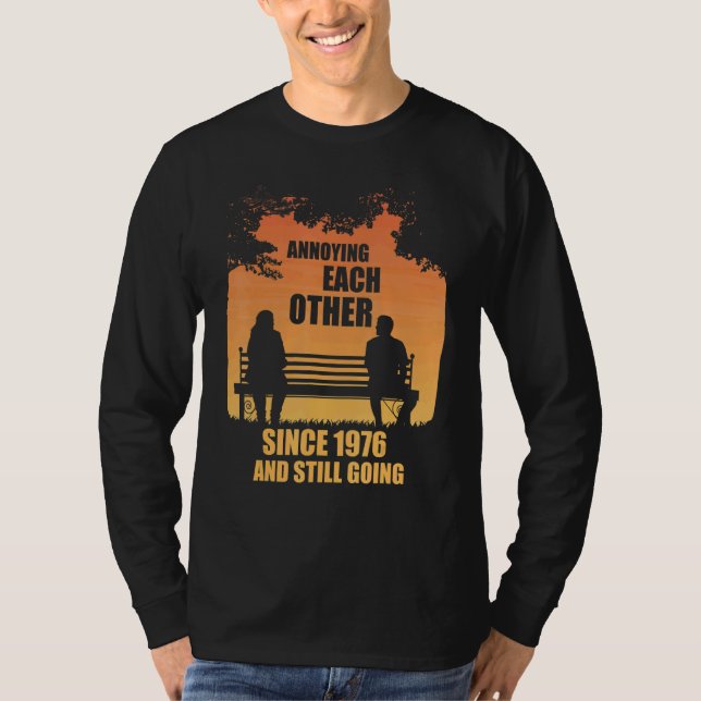 Camiseta Arruinando-Se Desde 1976 E Ainda Indo Sol (Frente)