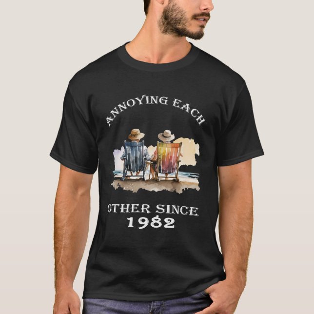 Camiseta Arruinando-Se Desde 1982, Funny Pun (Frente)