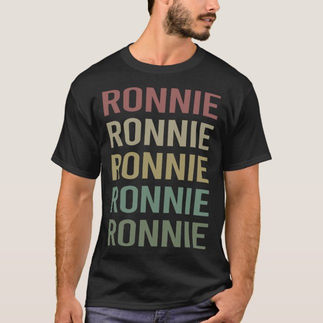 Camiseta Arte Colorida de Texto - Nome Ronnie (Frente)