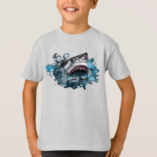 Camiseta Arte de Aventura de Tubarão Feroz no Oceano