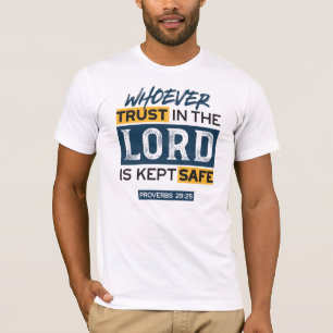 Camiseta Arte de Citação Bíblica - Provérbios 29:25 Confie