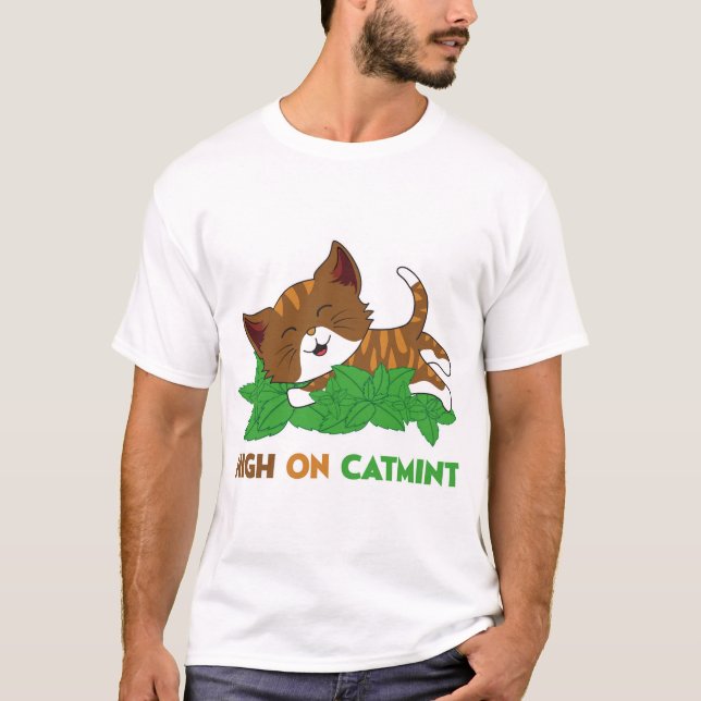 Camiseta Arte de gato de desenho animado engraçado e chapad (Frente)