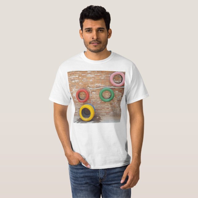 Camiseta Arte do pneu (Frente Completa)