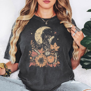 Camiseta Arte Floral de Outono com Lua e Lobo