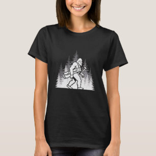 Camiseta Arte Gráfica de Bigfoot Jogando Golfe