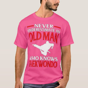 Camiseta Artes Marciais Nunca Subestimam O Velho Sabe Tae