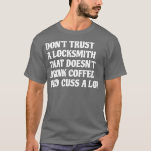 Camiseta Artesanal Que Bebe Café Custa Muito Branco
