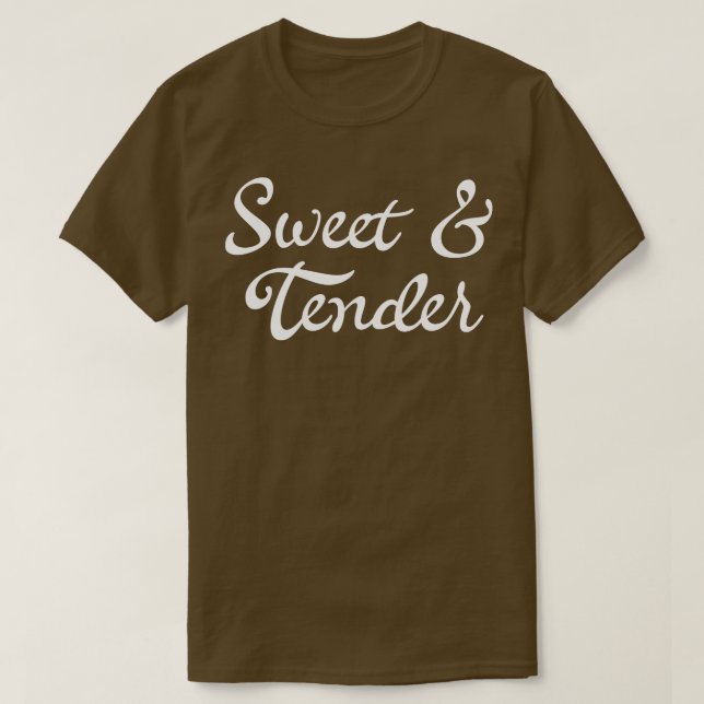 Camiseta Artsy Sweet e Tender Signature Streetwear (Frente do Design)