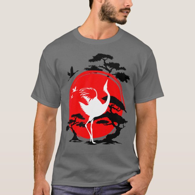 Camiseta Árvore Bonsai de Crane Japonesa e Sol Vermelho (Frente)