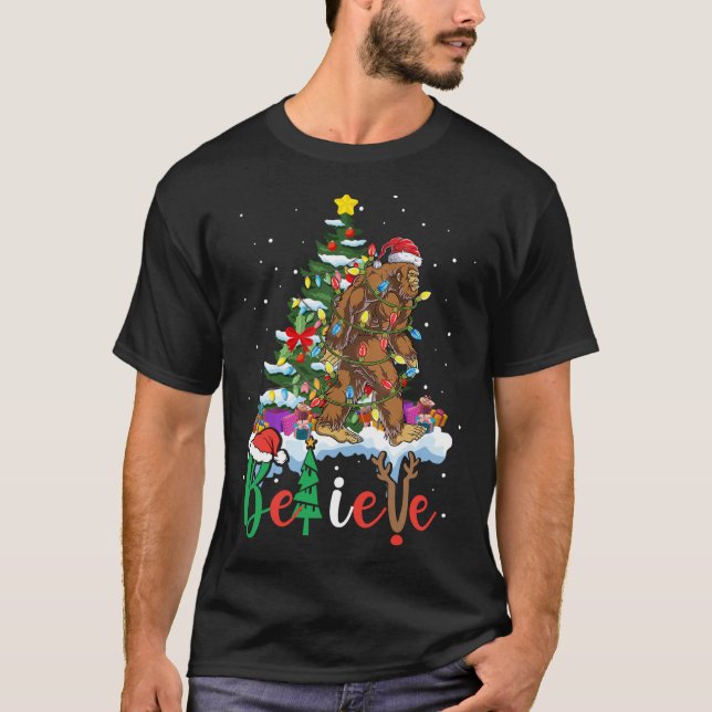 Camiseta Árvore de Natal Engraçado Luz Xmas Sasquatch (Frente)