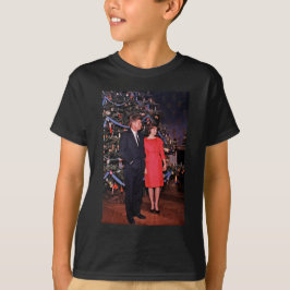 Camiseta Árvore de Natal Presidente John Kennedy & Jacqueli