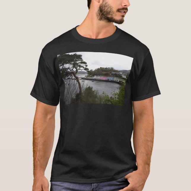 Camiseta Árvore De Pinheiros Na Ilha De Skye De Portree (Frente)