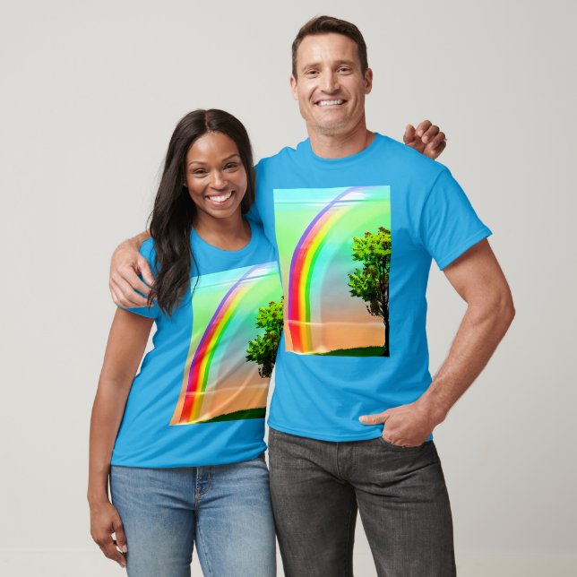 Camiseta Árvore Verde sob um arco-íris (Unissex)