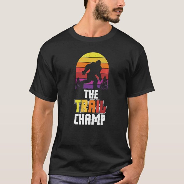 Camiseta As campeãs de trilha mulheres praticando esportes  (Frente)