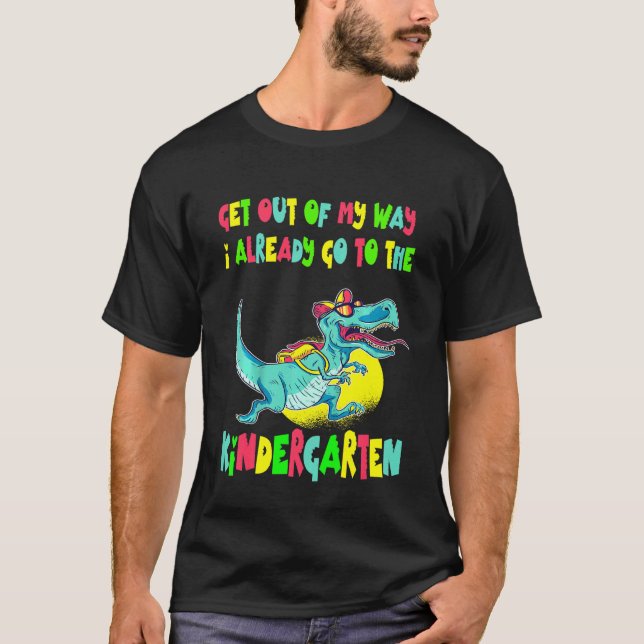 Camiseta As Crianças Saem Do Meu Caminho Eu Já Vou Ao Jardi (Frente)