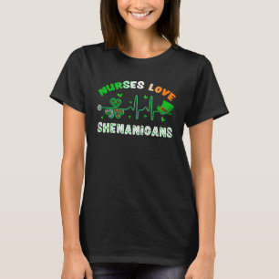 Camiseta As Enfermeiras Amam Travessuras Dia De São Patríci