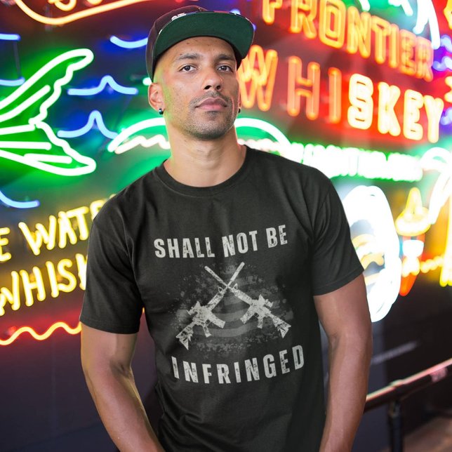 Camiseta As Espingardas Cruzadas Não Serão Violadas 2A (Design available in many apparel types, sizes, colors and additional products. )