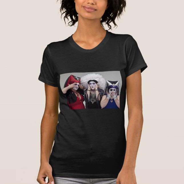 Camiseta As irmãs vêem o nenhum, ouvem o nenhum, não falam (Frente)