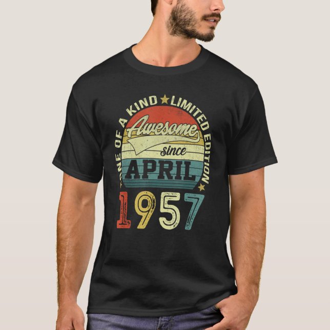 Camiseta As Legendas Foram Nasceres Em Abril De 1957 65 Ano (Frente)