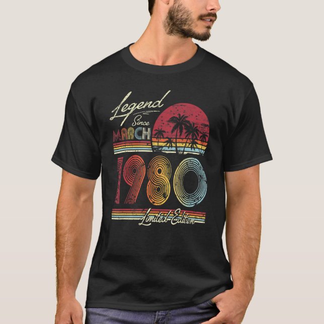 Camiseta As Legendas Foram Nasceres Em Março De 1980 42º An (Frente)