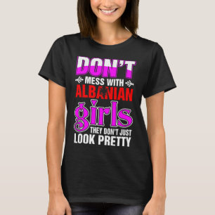 Camiseta As meninas albanesas olham bonito
