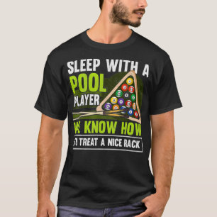 Camiseta As Meninas Dormem Com Um Jogador De Piscina Jogand