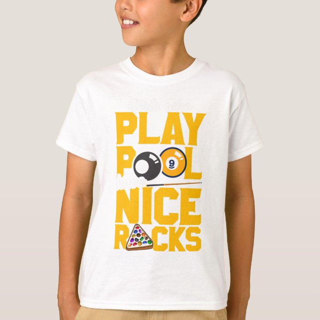 Camiseta As Meninas Que Jogam Piscina Têm Bons Racks Engraç (Frente)