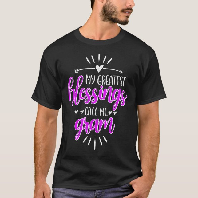 Camiseta As Minhas Maiores Bênçãos Chamam-Me "Memaw Gram" (Frente)