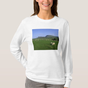 Camiseta As Montanhas Quiraing, Ilha de Skye, Terras Altas,