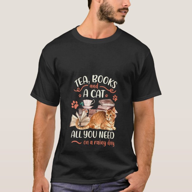 Camiseta As Mulheres Adolescem Livros E Um Gato Tudo O Que  (Frente)
